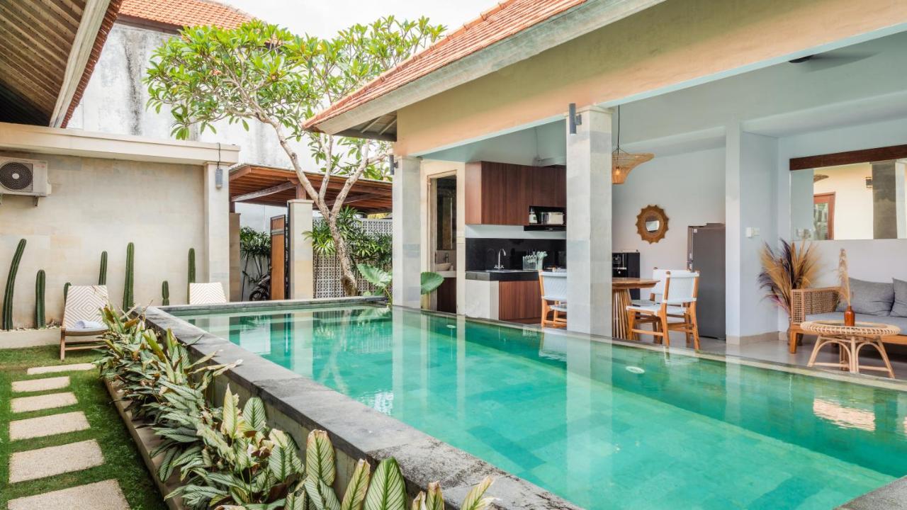 Cosy And Cheerful 2 Bedroom Villa 5Mins To Finns Canggu  Exterior photo