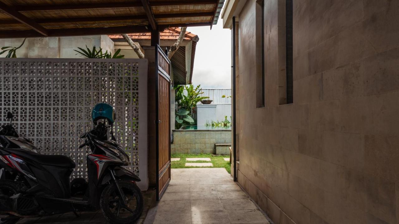 Cosy And Cheerful 2 Bedroom Villa 5Mins To Finns Canggu  Exterior photo